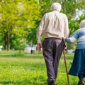 "Šezdeset godina kasnije": Upravo ovako izgleda bezvremenska ljubav! Isti osmesi, a poleteo i bidermajer