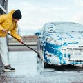 Kako treba prati automobil po mrazu? Jedna stvar može dovesti do pucanja stakala, evo kako da izbegnete probleme