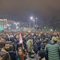 Policija se povukla sa Trga Republike u Beogradu, građani se vratili ka Rektoratu