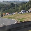 (Foto) Kilometarske kolone kod Beograda, totalni haos! Na ovom delu puta vozači ne mogu ni makac: Evo šta je uzrok gužve