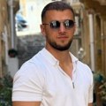 Pevač varao ženu sa koleginicom, pa nestao iz javnosti. Ona mu sve oprostila, sada pokazali kako pucaju od ljubavi…