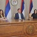 Na poziv Vulina: Srbija dala stipendije studentkinjama koje su veličale Mladića