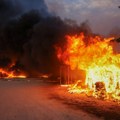 Šumski požar bukti na Zakintosu: Civilna zaštita izdala nalog za evakuaciju, mole građane da budu na oprezu