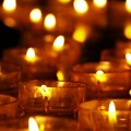 Građani u Boru donose cveće i pale sveće, potraga za telom devojčice i dalje traje