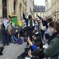 Novi propalestinski protest studenata pariskog univerziteta, blokirana zgrada kampusa