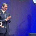 Izgubila je oca dok je bila u majčinom stomaku, imala teško detinjstvo, bila je odličan učenik a danas na Vidovdan ponela…