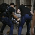 Otvoreno pismo 630 lekara povodom policijske brutalnosti: „Ne nasilju, ne društvu u kojem se deca tuku, a zajedno sa nama i…
