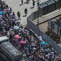 SPC: Od Spasovdana do večeras 478.000 vernika se poklonilo Bogorodičinom pojasu