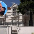 Toalet u vili Karića kao garsonjera: Stefan pokazao kako vežba, a ljudi u šoku zbog prizora iz luks doma
