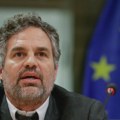 Skandal trese Holivud zbog posla od 111 milijardi dolara: Slavni glumac progovorio o mračnoj strani spajanja holivudskih…