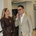 Nenadu rodila troje dece i izgleda kao avion: Jovanu retko viđamo u javnosti, sad uhvaćena na koncertu Kaće Grujić