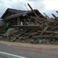 Najmanje 55 poginulih u nizu snažnih zemljotresa u Japanu, razorene zgrade duž zapadne obale (FOTO)