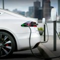 Tesla još uvek na vrhu, Kinezi mu opasno "dišu za vrat": 2023. je bila najbolja godina za električne automobile ikada