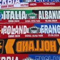 Zaplenjeno navijačko "blago" na Gradini: Šalovi, kačketi, zastavice učesnika Evropskog fudbalskog prvenstva