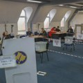 Na Kosovu privedene četiri službenice Centra za socijalni rad zbog uticaja na biračku volju