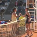 Istorijski momenat u Rimu, Ukrajinka "prekinula" bojkot i rukovala se sa Ruskinjom