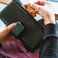 Sindikati se spremili za pregovore s vladom Traže da minimalna zarada sledeće godine bude 70.000 dinara