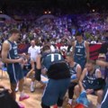 Dončić se iznervirao, pa uzeo tablu od selektora! Jedan tajm-aut Slovenije zapalio je društvene mreže: Luka je ovo od Jokića…
