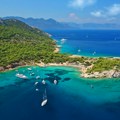 Mistično grčko ostrvo postalo hit među turistima: Cene kao pre 10 godina, gužve nema, evo u čemu je caka