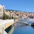 Samo sve najbolje za Vučićeve lojaliste: Trebalo da budu smešteni u luksuznom hotelu za 36.000 evra
