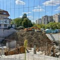Bageri nasipaju rupu kod urušenog gradilišta u Braće Jerkovića