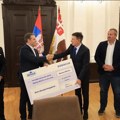 Velika donacija za kragujevačko zdravstvo: Dom zdravlja dobio savremeni ultrazvučni aparat, koristiće se i za preglede u…