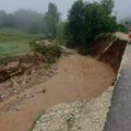 Evakuisano 25 osoba: Poplave u Sokobanji, voda prodrla u domove (foto)