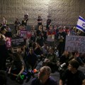 Demonstranti blokirali auto-put u Tel Avivu; "Spasi one koji se mogu spasti" VIDEO
