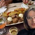 "Kako vi Srbi možete da funkcionišete ovako?!" Srpsku snajku Amerikanku svekar i svekrva izveli na ručak u Beogradu, ona…