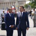 Ko je Sebastijan Lekorni, novi premijer Francuske