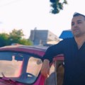Hvalio se da ima tri kuće, a komšije otkrile pravu istinu: Naš pevač dugo živi van Srbije, a sada je priznao i koliko zarađuje…