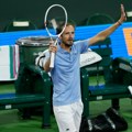 Napadnut Danil Medvedev! Ruski teniser još jednom u centru haosa, morao je da se izvini zbog ovog poteza