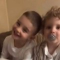 Bogdana Ražnatović podelila prizor iz kuće: Sin Željko pokazao mišiće, a Isaija nasmejan od uva do uva: "Medenjaci"