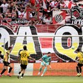 (VIDEO) U šta se fudbal pretvara? Ovaj gol je poništen?!
