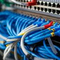 Jotelu u Vranju opet posečeni stubovi i kablovi: Oko 500 domaćinstava bez interneta i kablovske