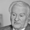 Umro bivši predsednik DS Dragoljub Mićunović