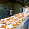 Redovi na 2.300 metara: Turisti prave gužvu od zore, sve zbog jedne poslastice od 4 evra