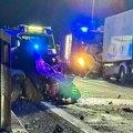 Srbin pijan prešao u suprotnu traku i udario u kamion: Pogledajte šta je ostalo od auta
