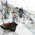 Topljenje glečera otkrilo dugo čuvanu tajnu: Pronađeno telo alpiniste koji je nestao pre 37 godina (foto)