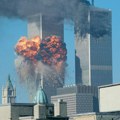 Teroristi srušili Svetski trgovinski centar u Njujorku
