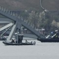Izvučena dva tela u Baltimoru: Posle rušenja mosta u SAD nastavlja se potraga za još četvoricom radnika za koje se…