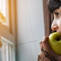 Mit ili istina: Uveče nije dobro jesti jabuku