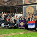 "Omladina Aranđelovac" u humanitarnoj poseti na Kosovu i metohiji: Uručili pakete pomoći Srbima na KiM
