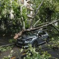 (VIDEO) Snažno nevreme širom Francuske - dvoje mrtvih, hiljade bez struje