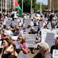 Haos u Londonu: Masovna hapšenja učesnika protesta, podržali zabranjenu grupu Palestinska akcija (video, foto)