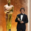 Tom Kruz konačno dobio Oskara: Emotivan govor slavnog glumca: "Bio sam samo mali dečak u mračnom bioskopu"