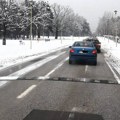 Sneg i dalje pada u Kragujevcu, saobraćaj za sada bez većih problema