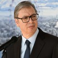 Vučić na otvaranju trening centra za dualno i celoživotno obrazovanje u Pančevu, dočekuju ga građani