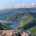 Ovo je srpska Atalntida: Ispod jezera na jugoistoku Srbije nalazi se čitavo selo, priča koja tera na jezu