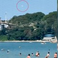 (Video): Dron pao među kupače u poznatom letovalištu i eksplodirao, troje mrtvih, 13 ljudi provređno: Objavljen dramatičan…